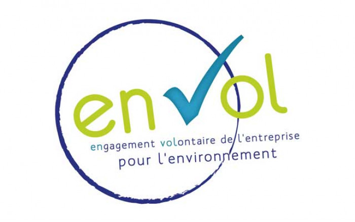 Le label EnVol : Encourager l'engagement Volontaire de l'entreprise pour l'environnement Le label EnVol : Encourager l'engagement Volontaire de l'entreprise pour l'environnement